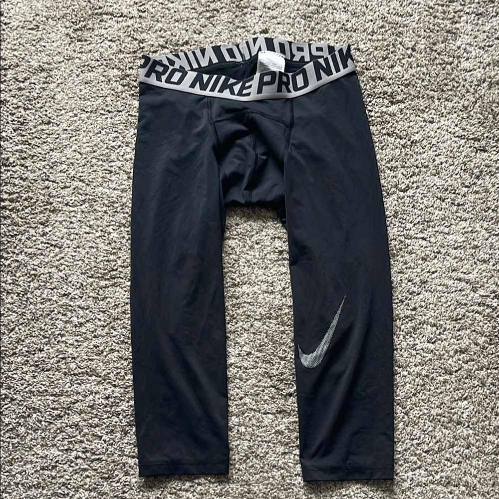 Nike pro compression leggings 3/4 length